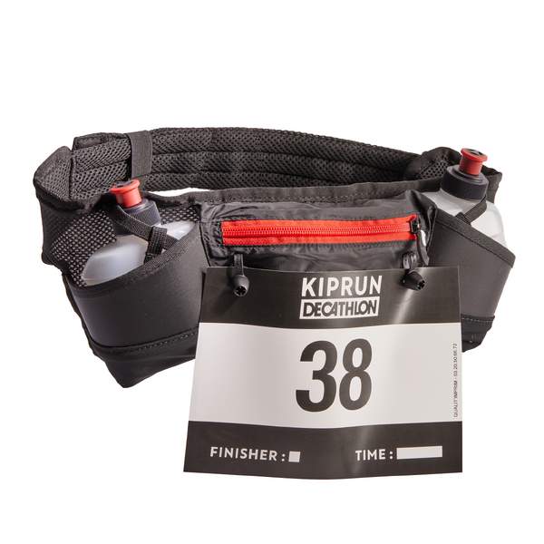 Пояс для бега для фляг 250 мг с зажимом для номера черно-красный Kiprun Пояс для бега для фляг 250 мг с зажимом для номера черно-красный Kiprun